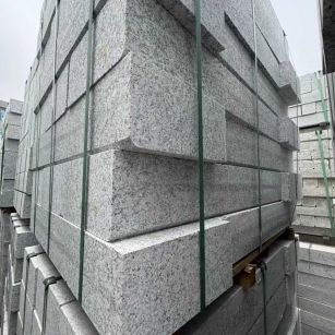 大庆芝麻白路牙石 马路牙子